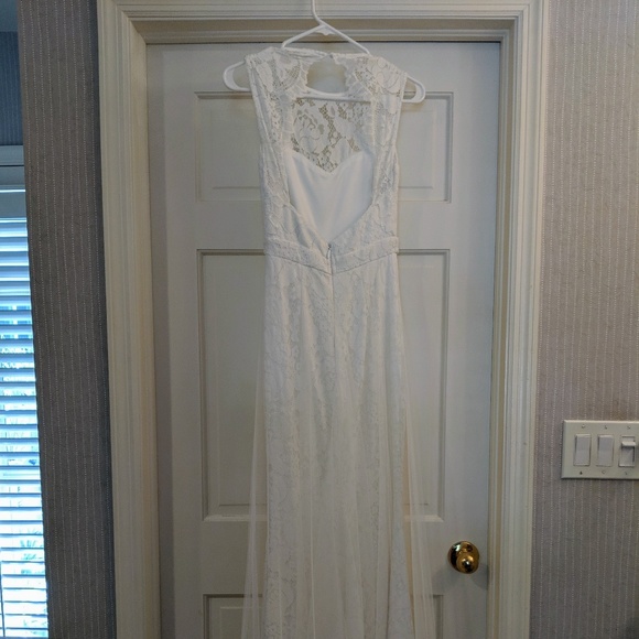 SONNET WHITE LACE BACKLESS MAXI DRESS - Picture 7 of 8